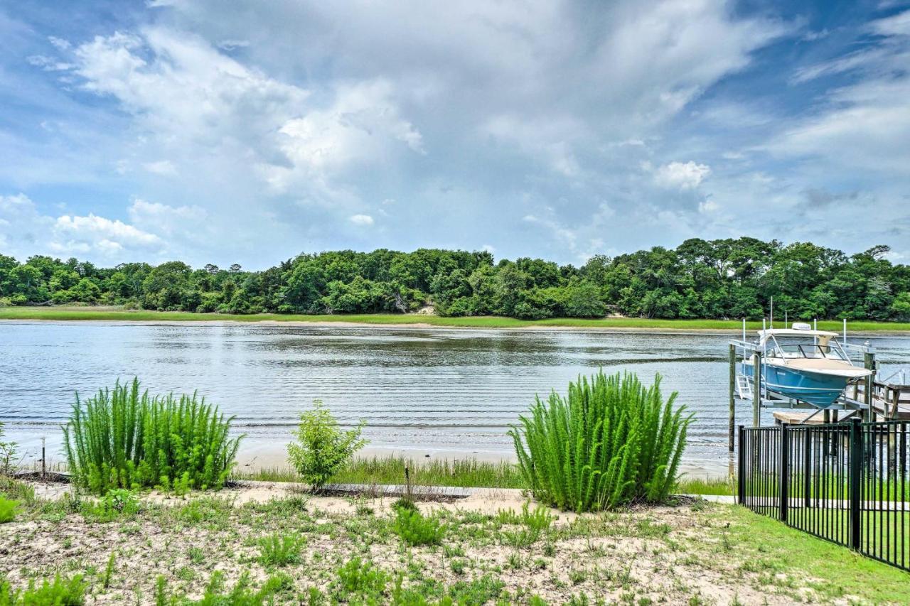 Modern Oak Island Escape 1 Mile To Long Beach! Екстериор снимка