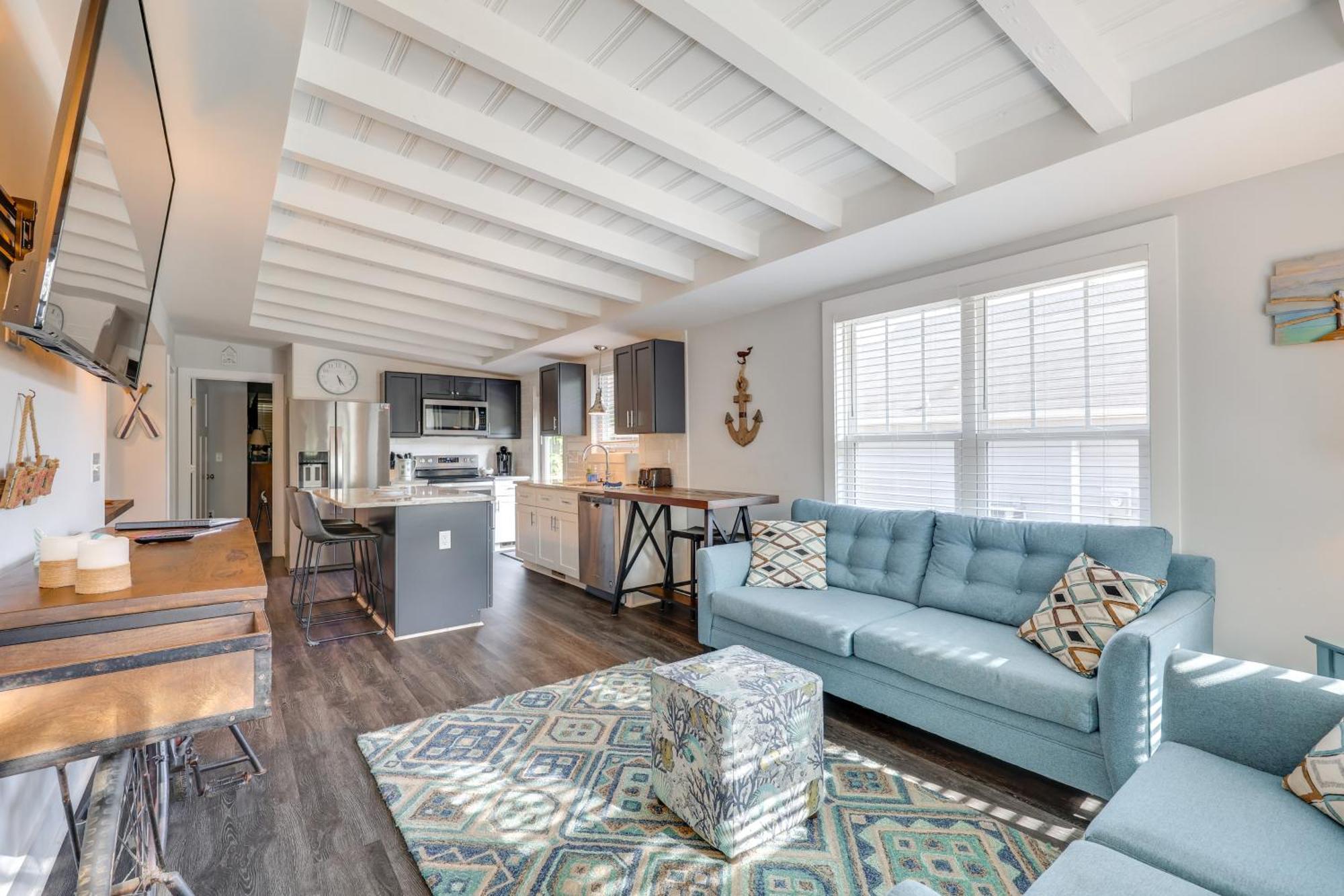 Modern Oak Island Escape 1 Mile To Long Beach! Екстериор снимка