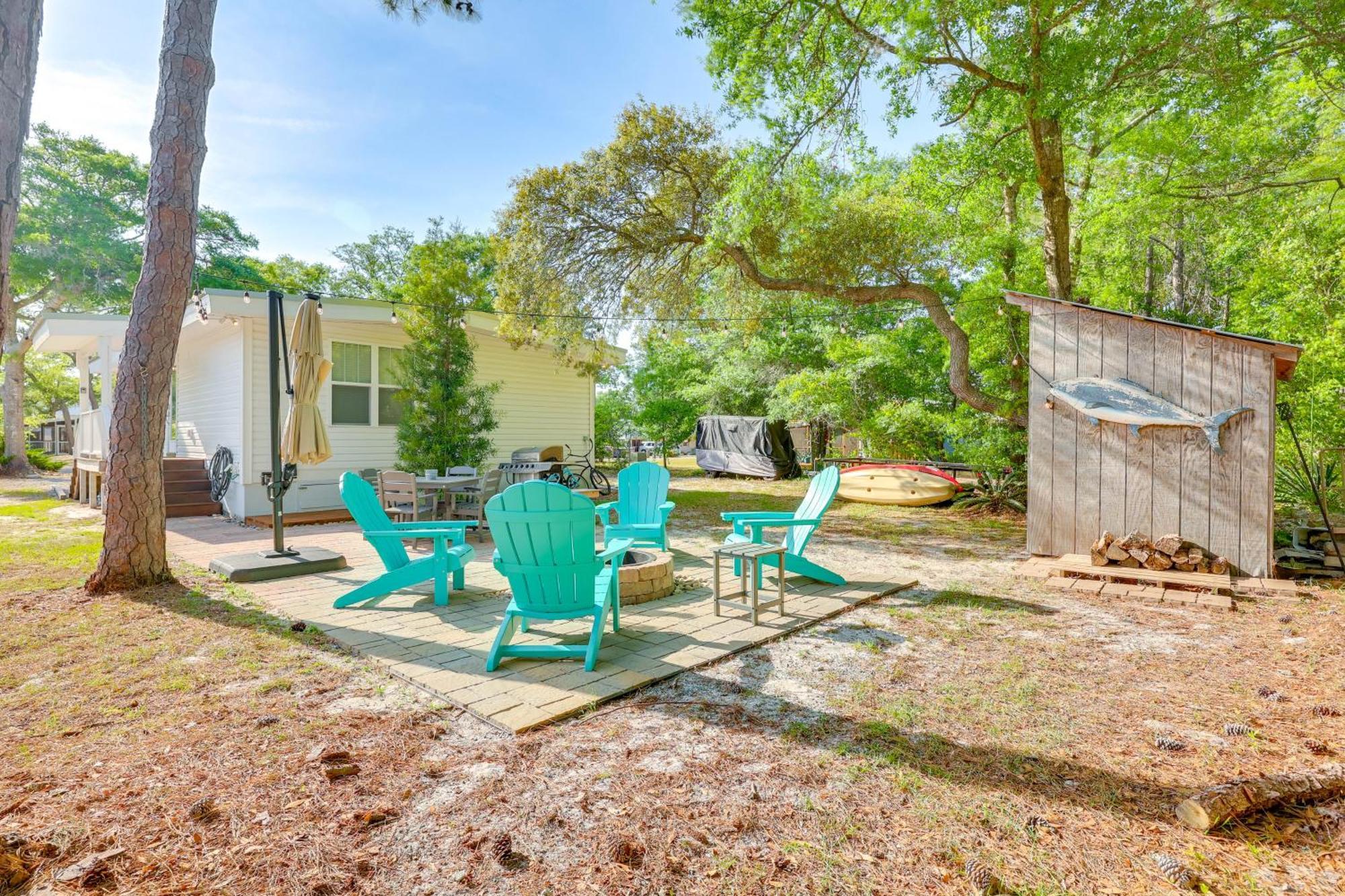 Modern Oak Island Escape 1 Mile To Long Beach! Екстериор снимка