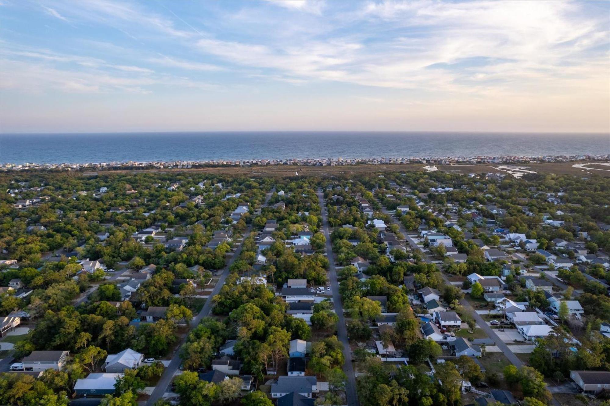Modern Oak Island Escape 1 Mile To Long Beach! Екстериор снимка